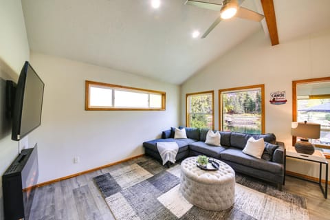 Expansive Waterfront Escape with Kayaks and SUPs! House in Sagle