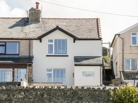 4 Anglesey Road House in Llandudno