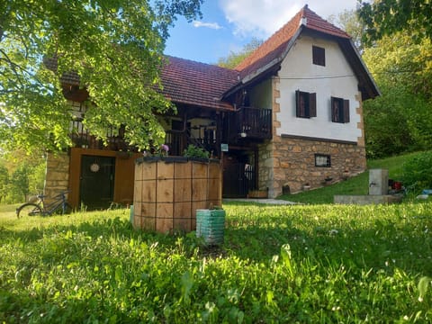 Etno kuća Milidrag House in Montenegro