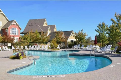 Swimming pool, Swimming pool