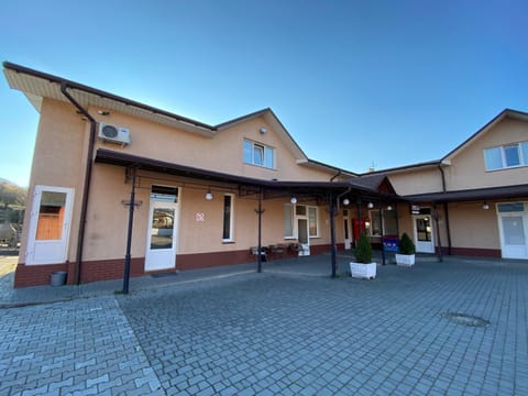 Property building, Facade/entrance