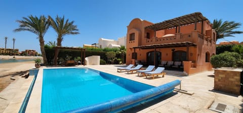 Day, Pool view, Swimming pool, Swimming pool, sunbed