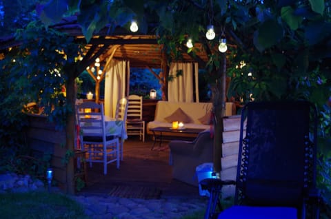 Patio, BBQ facilities