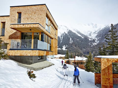 Property building, Winter