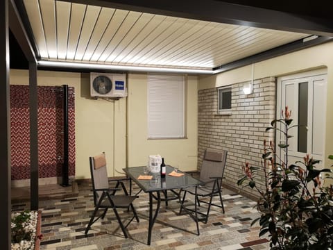 Patio, Facade/entrance, Garden, Seating area