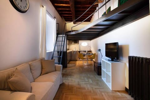 Communal lounge/ TV room, Living room, heating, air conditioner