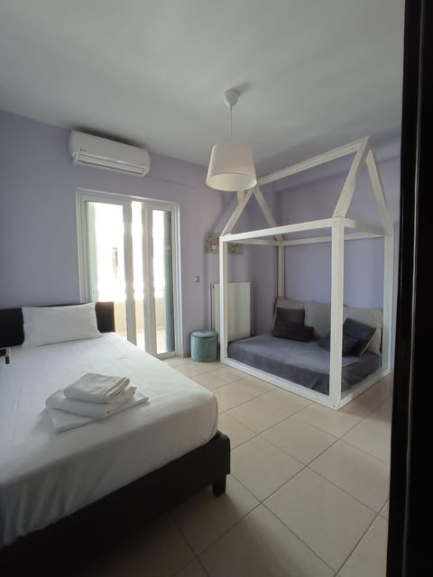 Elizabeth cozy home close to the beach Apartment in Chania