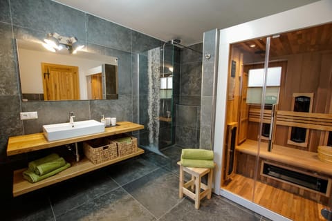 Adelheid Keusche - DAS Chalet in Rennweg am Katschberg Chalet in Carinthia, Austria