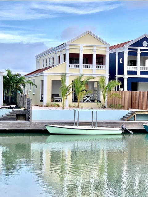 Property building, Lake view