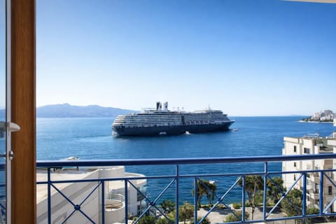 View (from property/room), Balcony/Terrace, Sea view