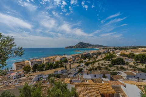 City view, Sea view