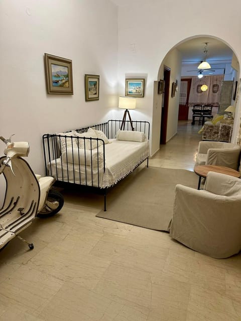 Property building, Seating area