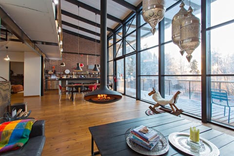 Living room, Seating area