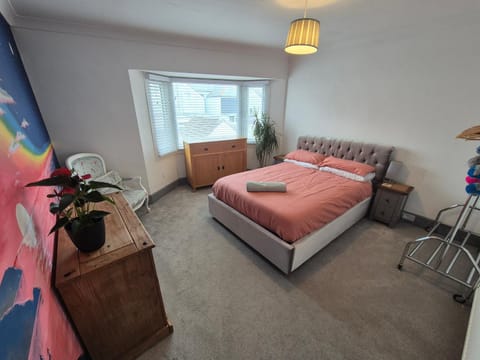 Hidden Gem near the beach with pool table House in Newquay