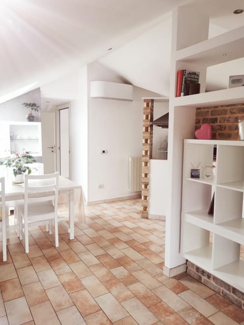 Living room, air conditioner