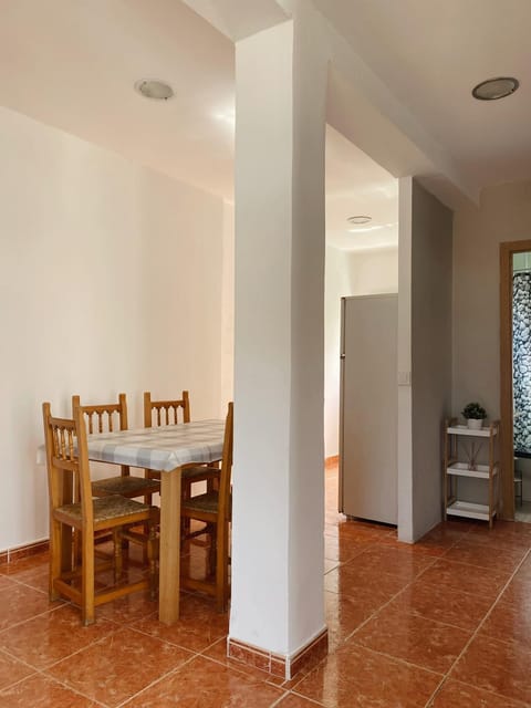 Seating area, Dining area