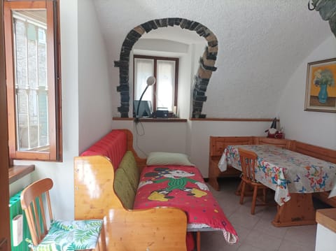 Bed, Living room, Bedroom