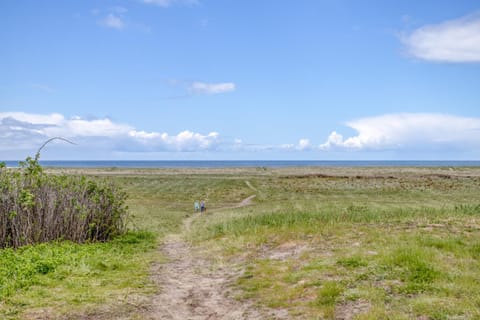Ocean Avenue - Meredith Lodging House in Gearhart