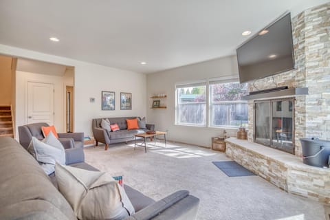 Wood Duck Lodge - River Bend House - Meredith Lodging House in Three Rivers