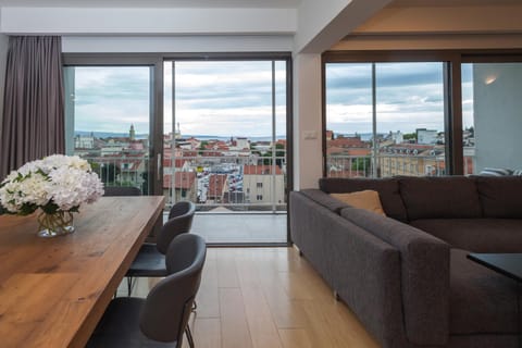 Living room, Seating area, City view, Sea view, Street view