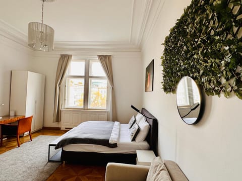 Bed, Photo of the whole room