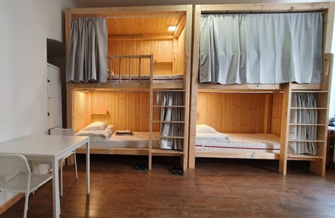 bunk bed