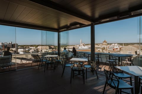 Balcony/Terrace, Lounge or bar