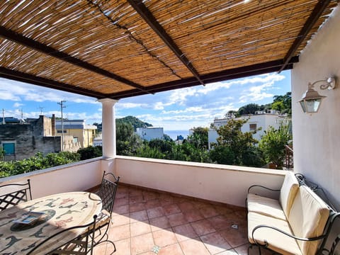 Casa La Rosa Apartment in Capri