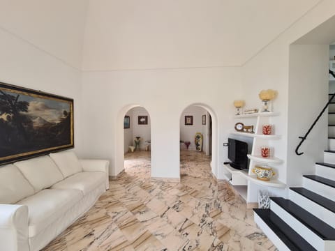 Casa La Rosa Apartment in Capri