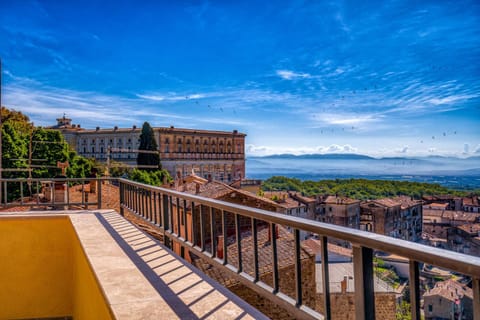 Balcony/Terrace, City view