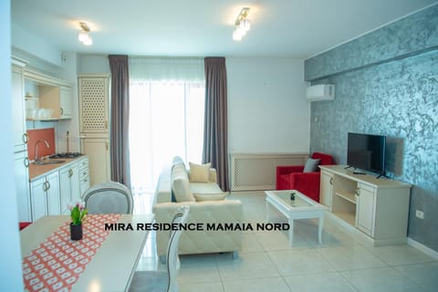 TV and multimedia, Kitchen or kitchenette, Living room, air conditioner