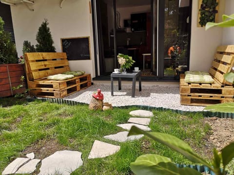 Garden, Garden view