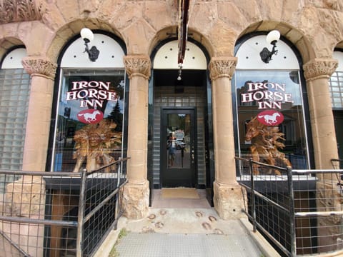 Historic Iron Horse Inn - Deadwood Hotel in Deadwood