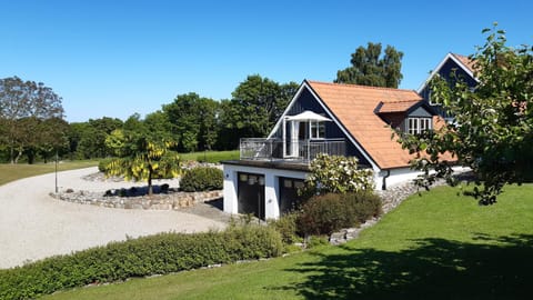 Property building, Balcony/Terrace