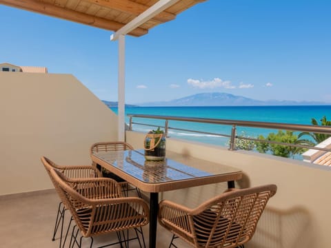 View (from property/room), Balcony/Terrace, Sea view