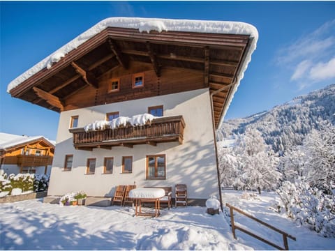 Property building, Winter