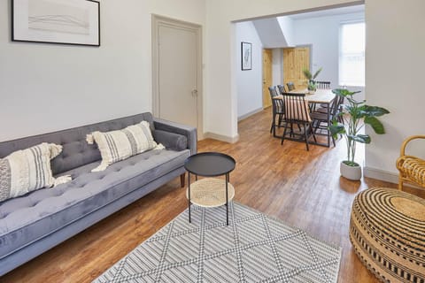 Property building, Living room, Seating area, Dining area