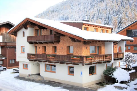 Haus Moostal Bed and Breakfast in Saint Anton am Arlberg