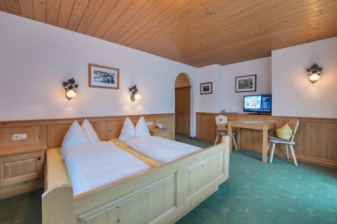 Haus Moostal Bed and Breakfast in Saint Anton am Arlberg