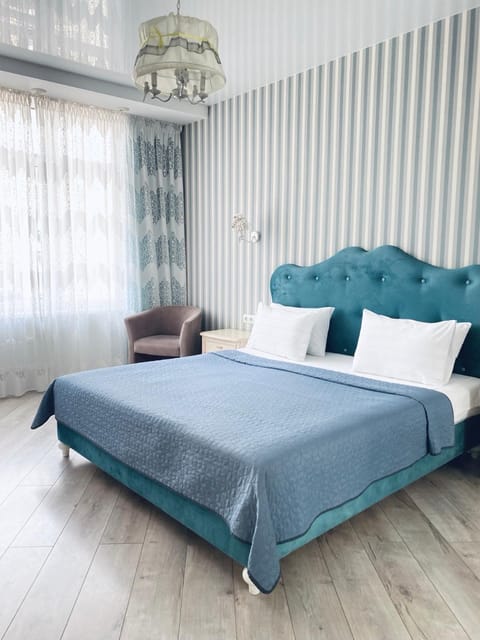 Bedroom, bunk bed