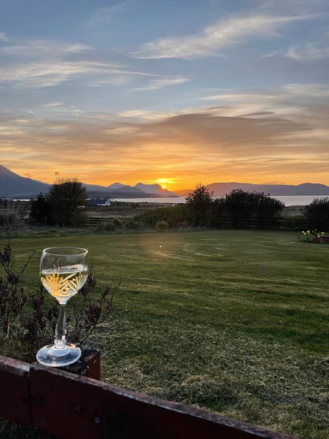 Natural landscape, View (from property/room), Lake view, Mountain view, River view, Sea view, Drinks, Sunset