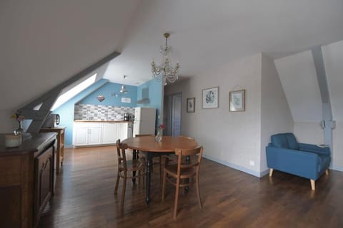 Dining area, kitchen