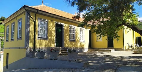 Property building, Facade/entrance, Swimming pool