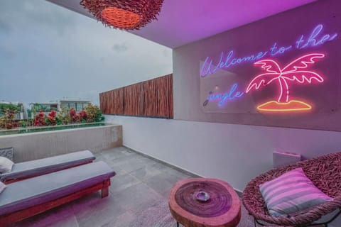 Night, View (from property/room), Balcony/Terrace, Seating area, Swimming pool, sunbed