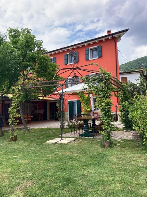 Sweet home House in Lake Garda