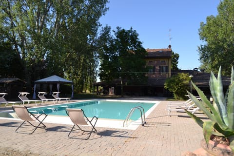 Property building, Garden, Solarium, Garden view, Swimming pool