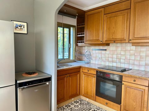 Les Ondes - Terrasse RdC Villa Calme Parking Proche Plage Apartment in Antibes