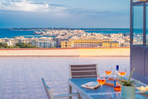 Balcony/Terrace, City view, Sea view