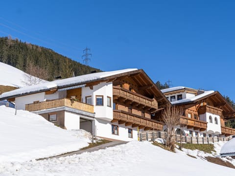 Property building, Winter