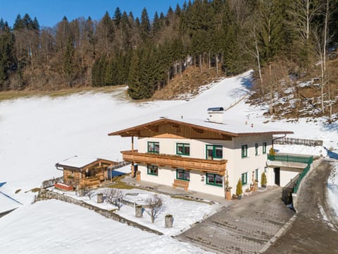 Property building, Winter